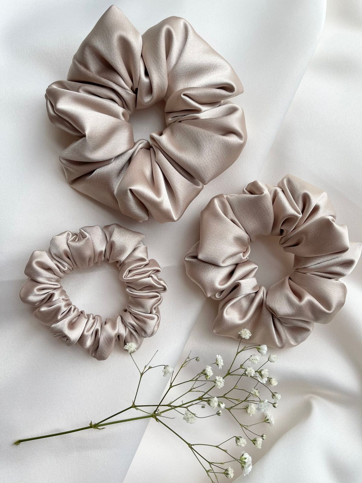 Magnets +Scrunchie + Pins