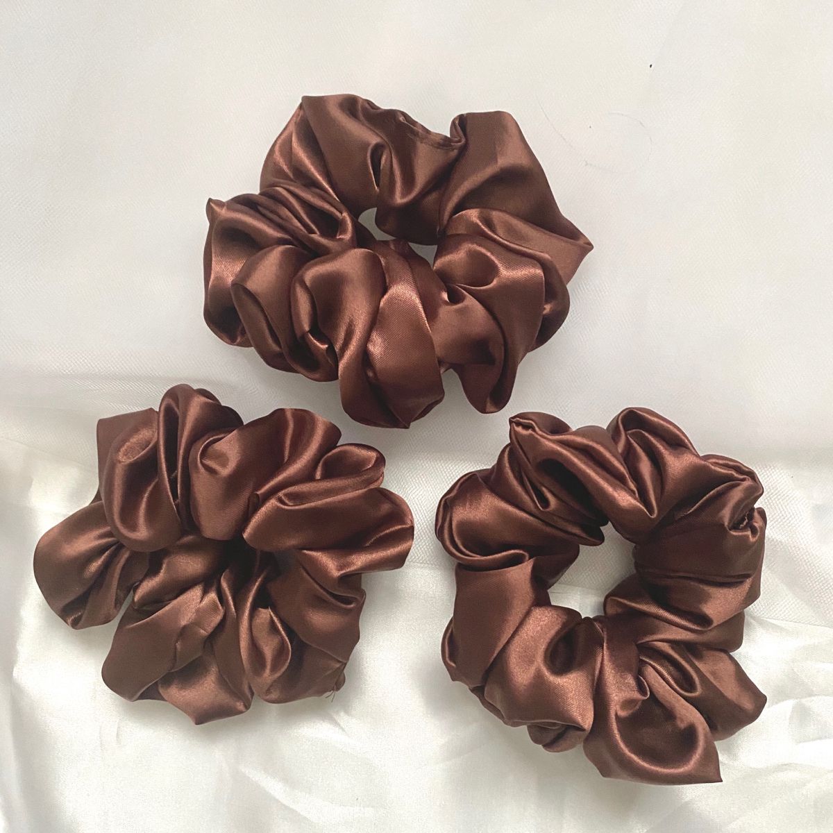 Magnets +Scrunchie + Pins