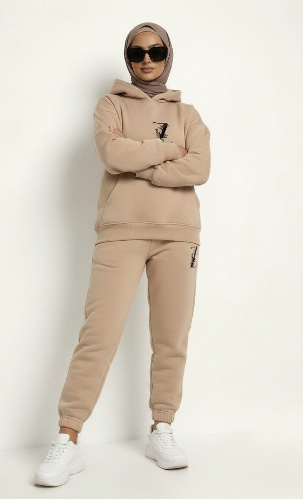 beige  Hoodie + Joggers Zarella set on a hijab model