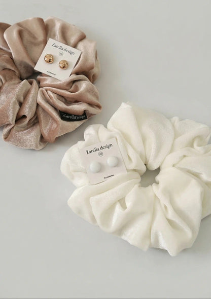 zarella design Scrunchie and pin